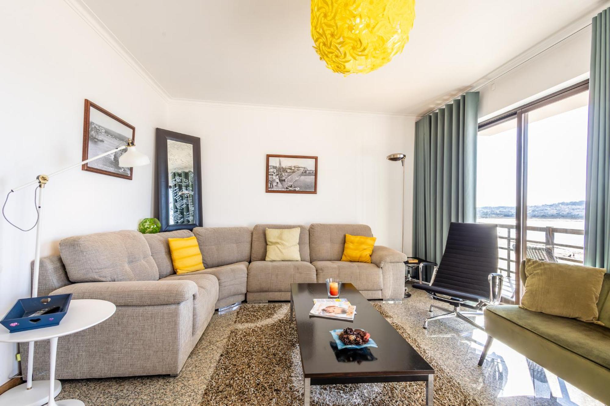 Beachfront 3Bdr Apt On Marginal Boulevard São Martinho do Porto Exterior foto